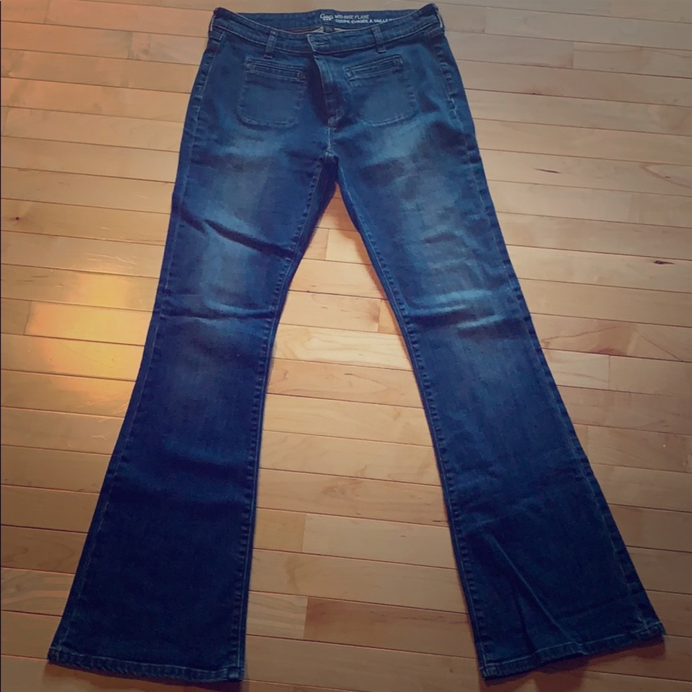 NEW Gap Mid Rise Flare Jeans